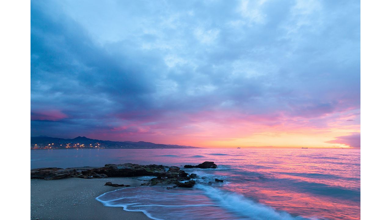 Nascer Do Sol Na Ilha E Ioga foto 4