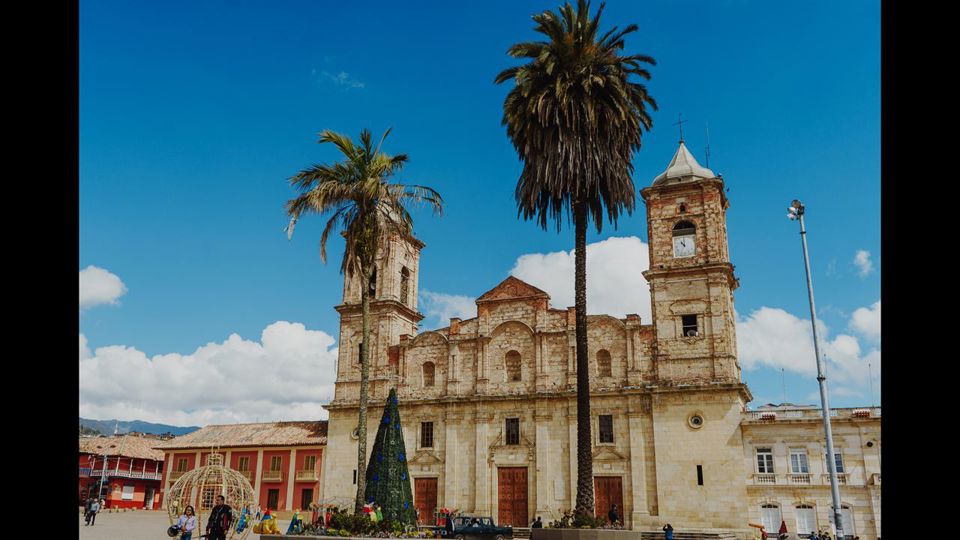 Catedral De Sal De Zipaquirá & Andrés Carne De Res Chía foto 3