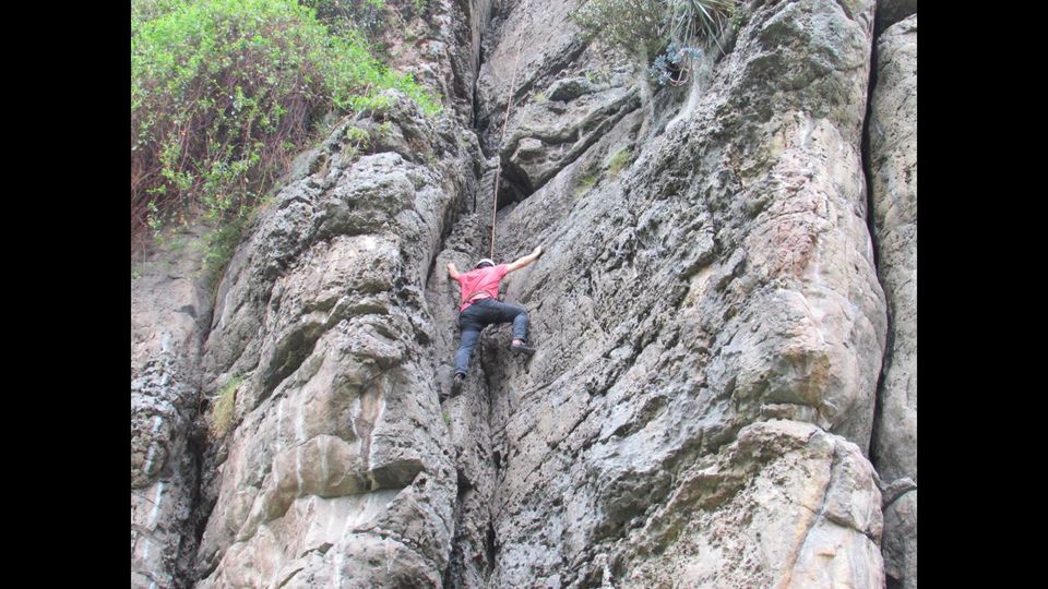 Escalada En Las Rocas De Suesca foto 4