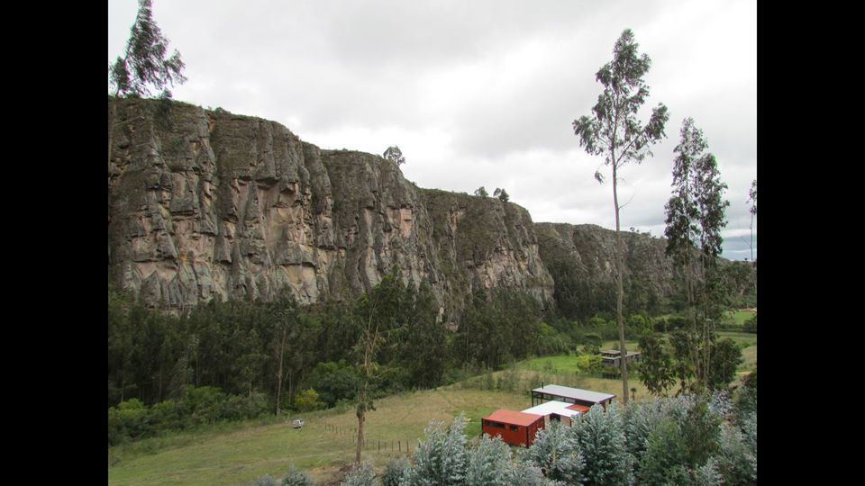 Escalada En Las Rocas De Suesca foto 2