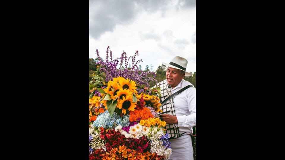 Floriculture And Silletera Tradition In Santa Elena foto 2