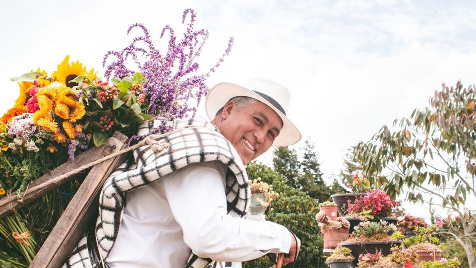 Floriculture And Silletera Tradition In Santa Elena foto 1