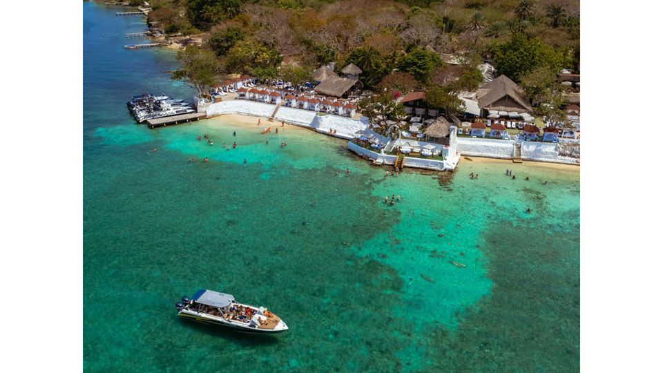 Day Pass At Bora Bora Beach Club foto 1