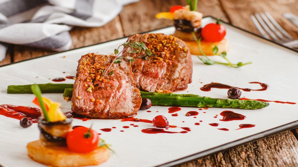 Vintage Car Ride And Signature Dinner foto 9