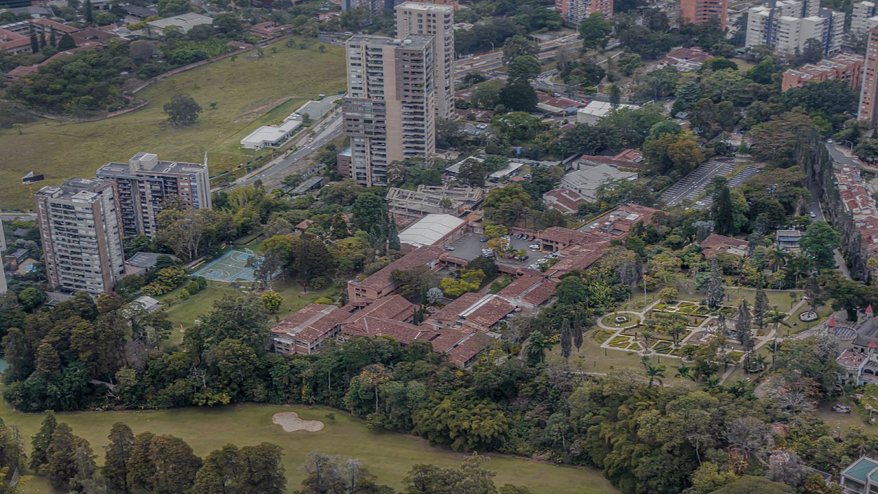 Sobrevoo Sobre Medellín, A Cidade Da Eterna Primavera foto 7