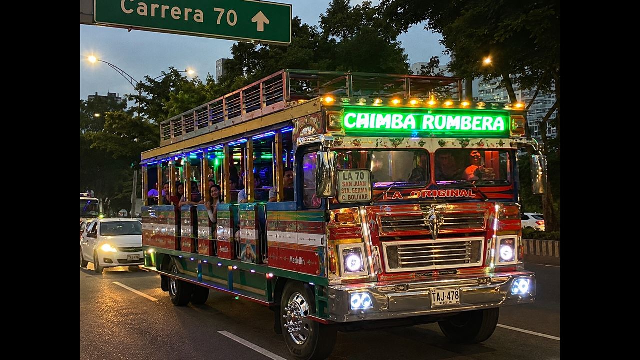 Tour En Chiva Tradicional Y Cultura Paisa foto 1