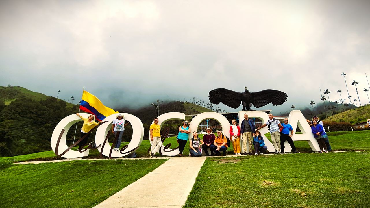 Cocora Valley Express Em Um Jeep Willys foto 1