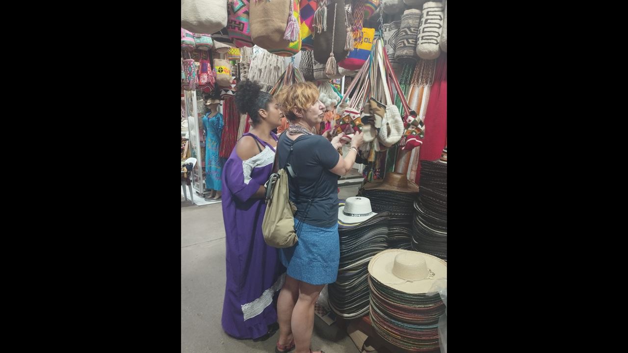 Tour De Compras Por El Mercado De Artesanías Wayuu foto 2