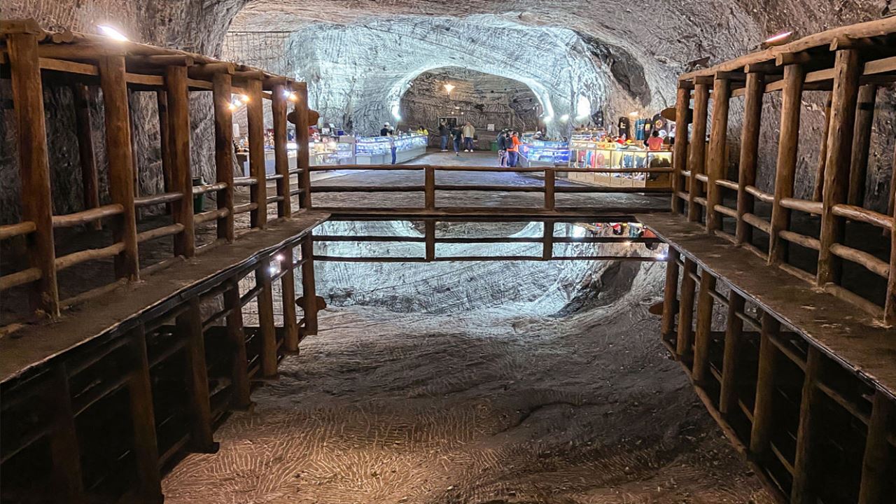 Group Tour To The Zipaquirá Salt Cathedral (3)