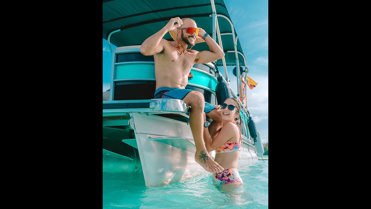 Tour En Pontón Por Los Cayos Con Snorkeling Y Bebidas foto 7