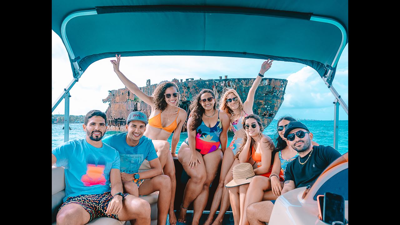 Tour En Pontón Por Los Cayos Con Snorkeling Y Bebidas foto 6