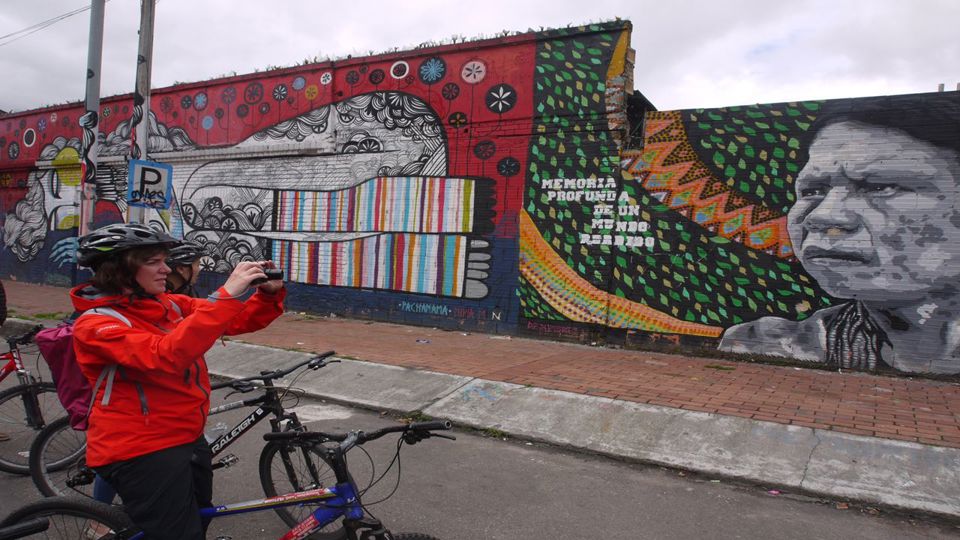 Tour Panorámico En Bicicleta: Vida Local, Grafiti Y Mercado De Frutas foto 6