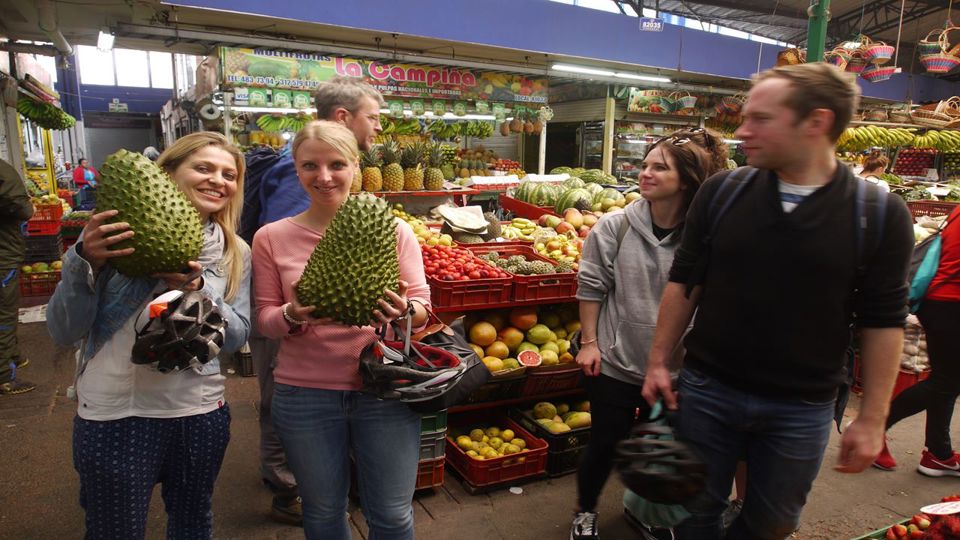 Tour Panorámico En Bicicleta: Vida Local, Grafiti Y Mercado De Frutas foto 5
