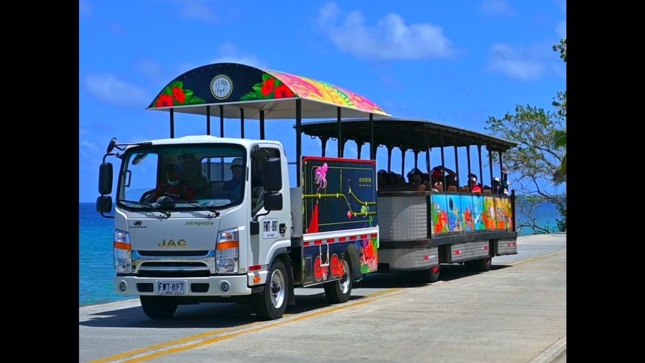 Passeio Pela Ilha Em Trem Turístico foto 1